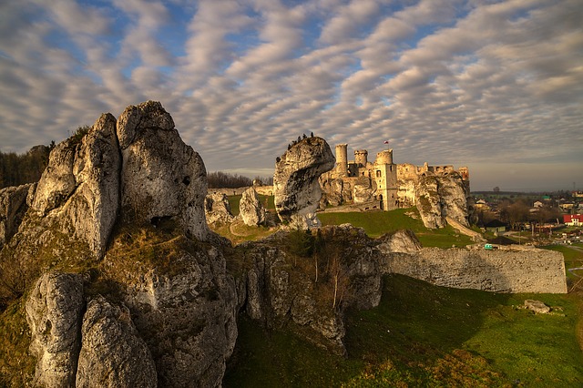 Zamek Ogrodzieniec Jura
